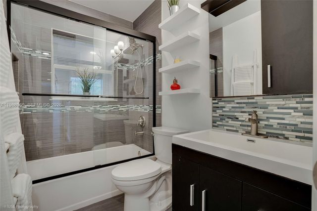 113 SW 2nd Street, Hallandale Beach, FL 33009