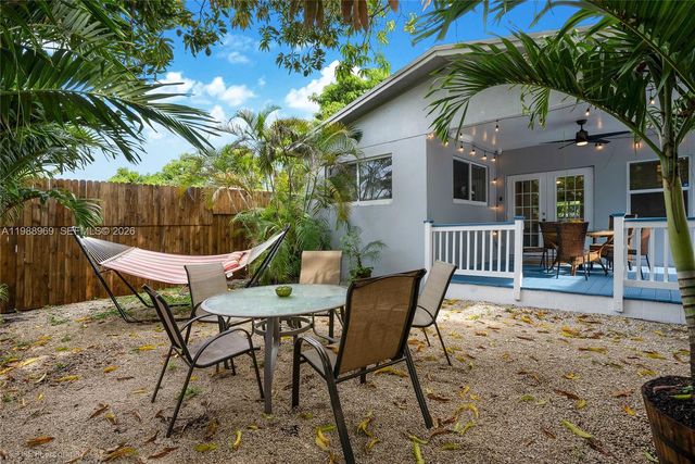 113 SW 2nd Street, Hallandale Beach, FL 33009