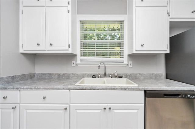 6715 ALVAN Court, Riverdale, GA 30296