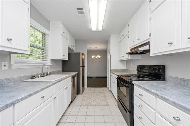 6715 ALVAN Court, Riverdale, GA 30296