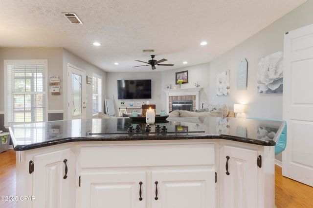 924 N College Boulevard, Lynn Haven, FL 32444