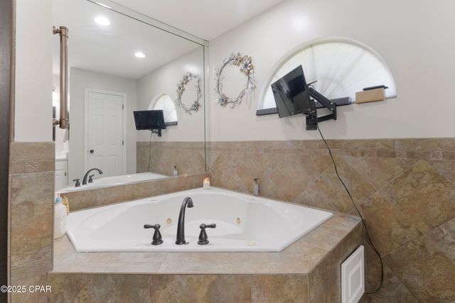 924 N College Boulevard, Lynn Haven, FL 32444