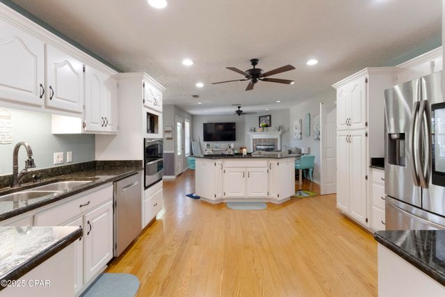 924 N College Boulevard, Lynn Haven, FL 32444