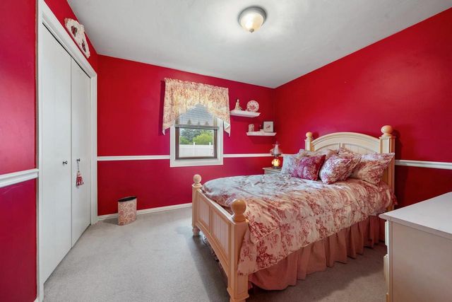 614 STONEHEDGE ROAD, Green Bay, WI 54302