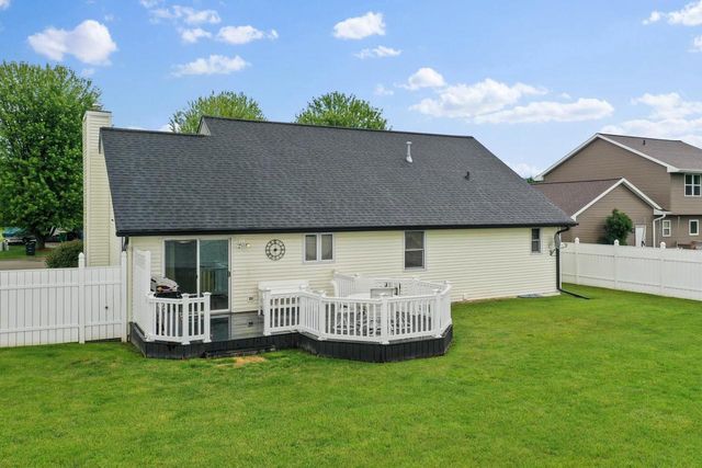 614 STONEHEDGE ROAD, Green Bay, WI 54302