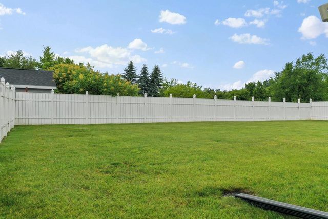 614 STONEHEDGE ROAD, Green Bay, WI 54302