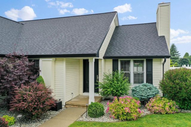 614 STONEHEDGE ROAD, Green Bay, WI 54302