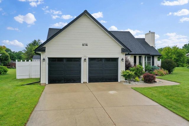 614 STONEHEDGE ROAD, Green Bay, WI 54302