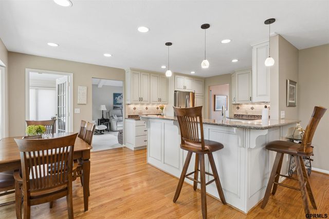 602 Dowding Court, Bellevue, NE 68005