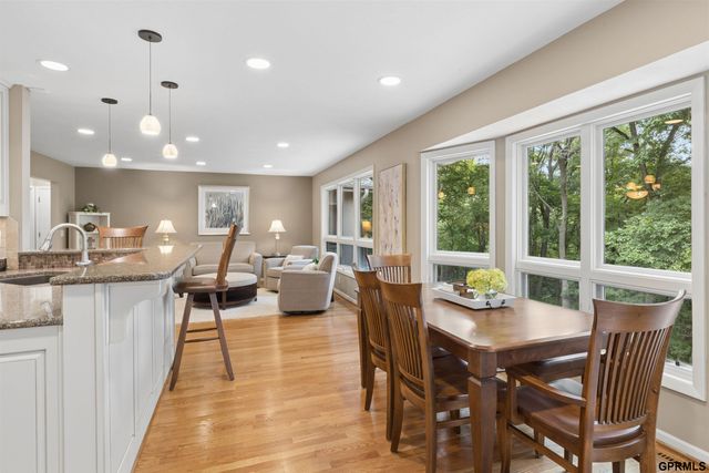 602 Dowding Court, Bellevue, NE 68005