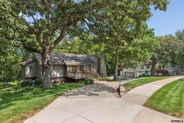 602 Dowding Court, Bellevue, NE 68005