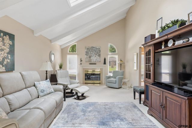 602 Dowding Court, Bellevue, NE 68005
