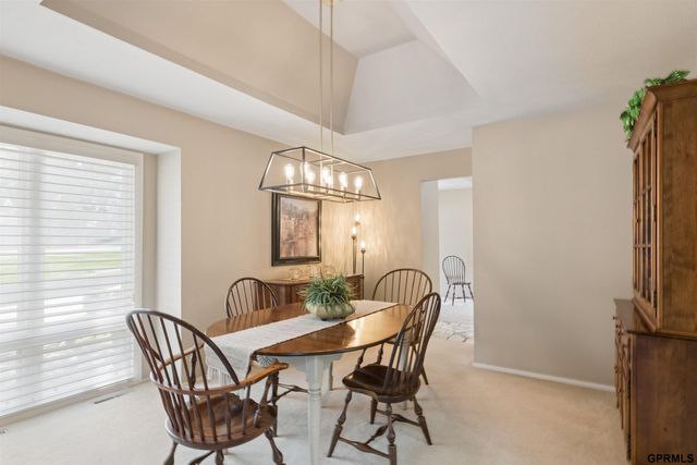 602 Dowding Court, Bellevue, NE 68005