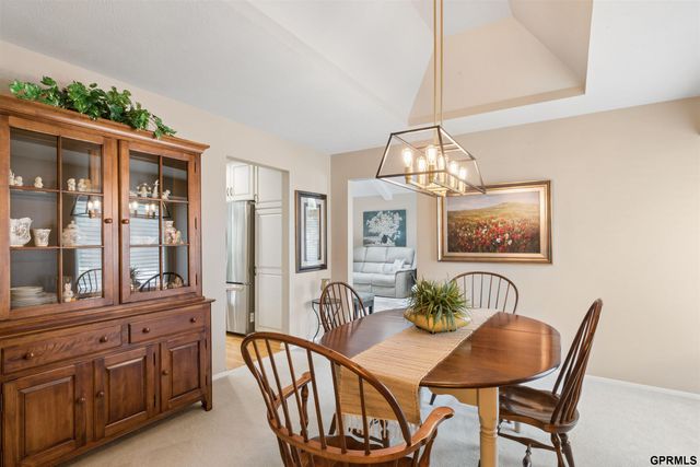 602 Dowding Court, Bellevue, NE 68005