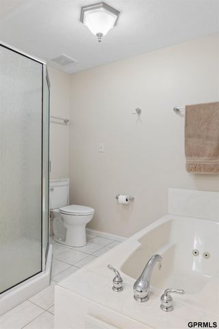 602 Dowding Court, Bellevue, NE 68005