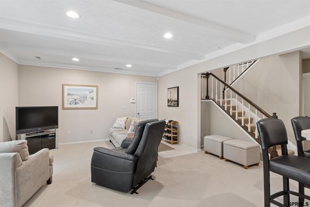 602 Dowding Court, Bellevue, NE 68005