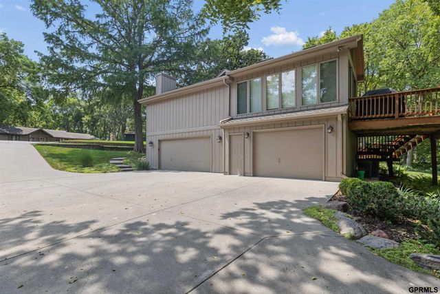602 Dowding Court, Bellevue, NE 68005