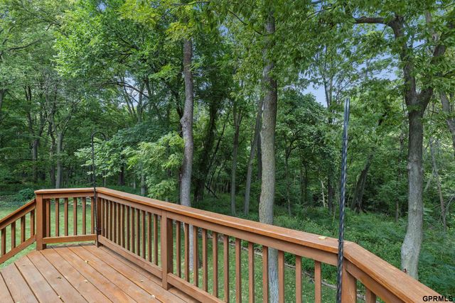 602 Dowding Court, Bellevue, NE 68005
