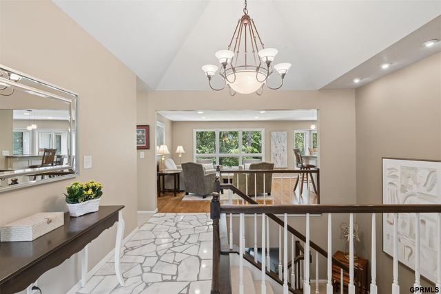 602 Dowding Court, Bellevue, NE 68005