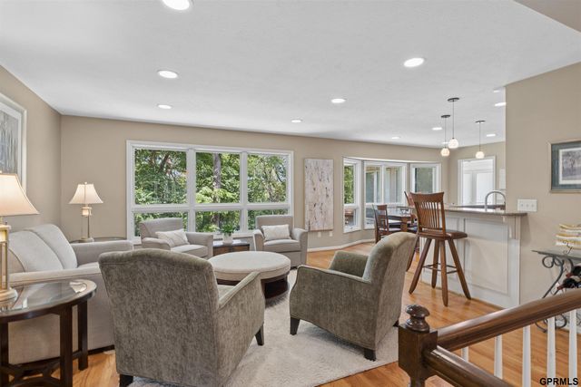 602 Dowding Court, Bellevue, NE 68005