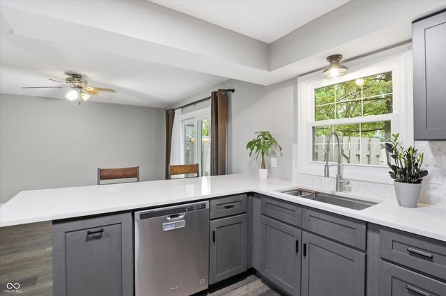 362 Carmelaire Court, Carmel, IN 46032