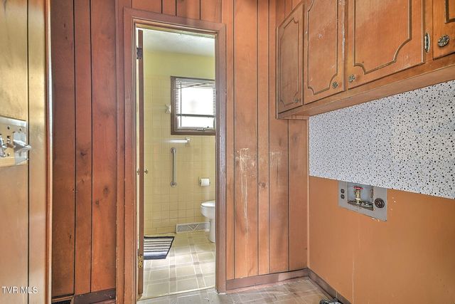 905 Meadow Lane, Kingsport, TN 37663