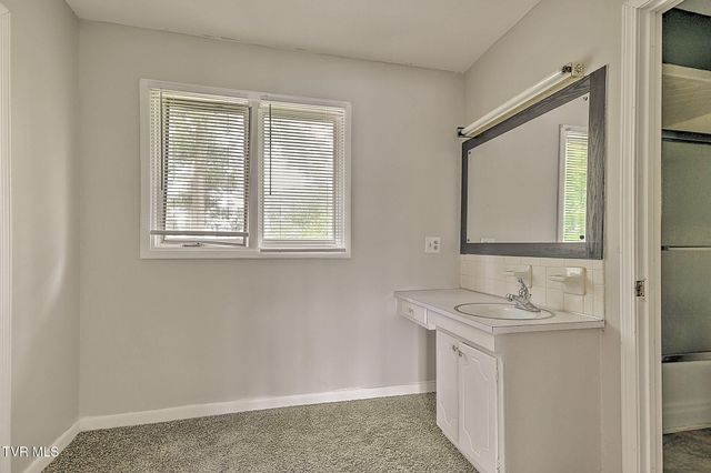 905 Meadow Lane, Kingsport, TN 37663