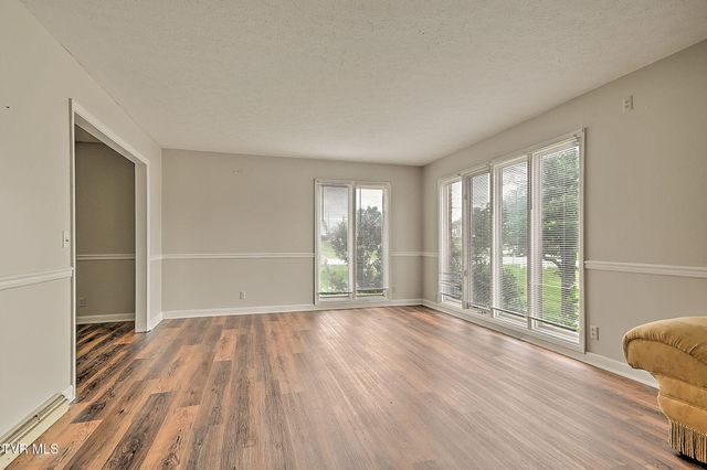 905 Meadow Lane, Kingsport, TN 37663