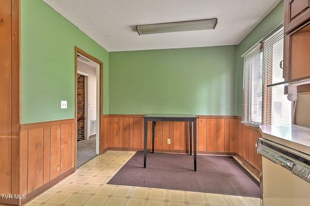 905 Meadow Lane, Kingsport, TN 37663