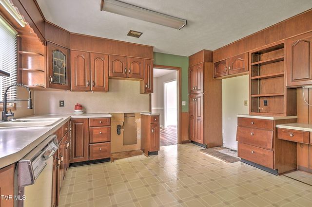 905 Meadow Lane, Kingsport, TN 37663