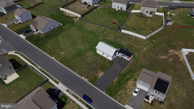 111 KISKADEE DR, Bunker Hill, WV 25413