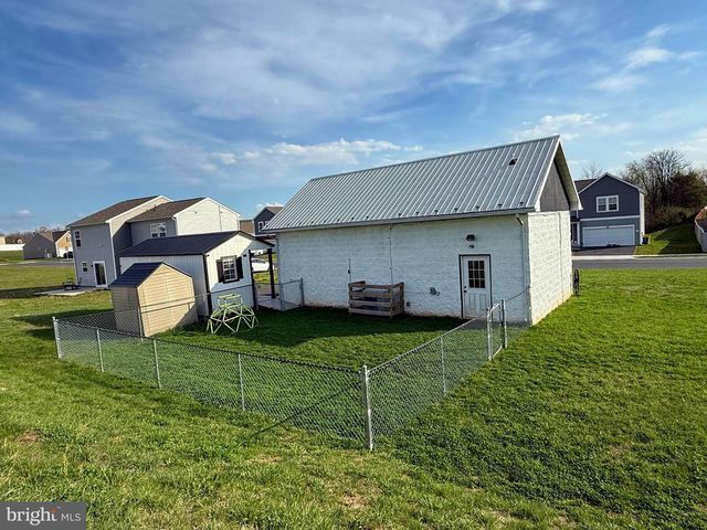 111 KISKADEE DR, Bunker Hill, WV 25413