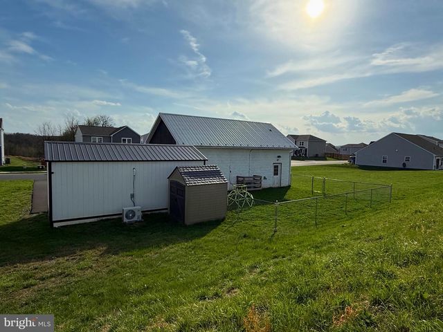 111 KISKADEE DR, Bunker Hill, WV 25413