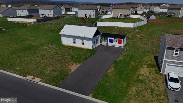 111 KISKADEE DR, Bunker Hill, WV 25413