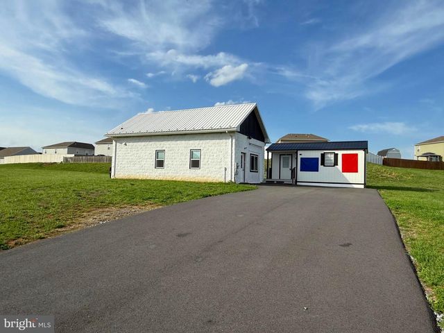 111 KISKADEE DR, Bunker Hill, WV 25413