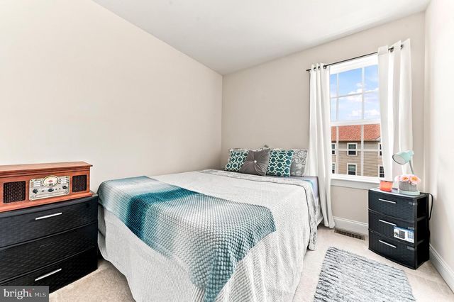 261 S 4TH ST, Oxford, PA 19363