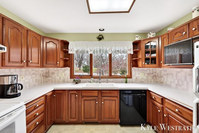 6669 W H Avenue, Kalamazoo, MI 49009