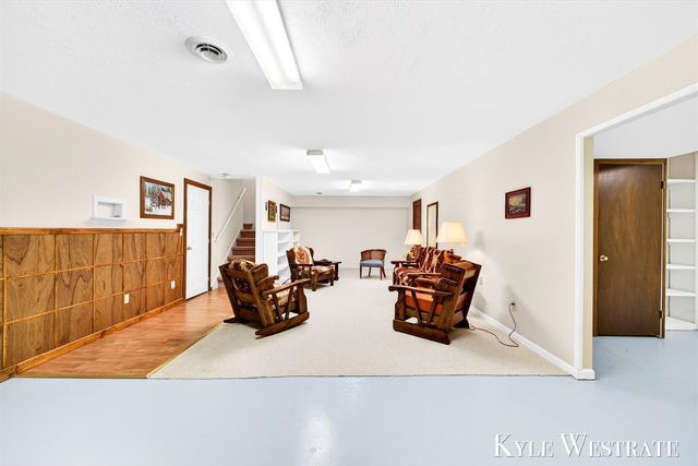 6669 W H Avenue, Kalamazoo, MI 49009