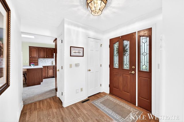 6669 W H Avenue, Kalamazoo, MI 49009