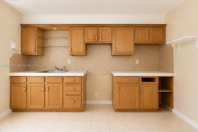 1380 NE 153rd St, North Miami Beach, FL 33162