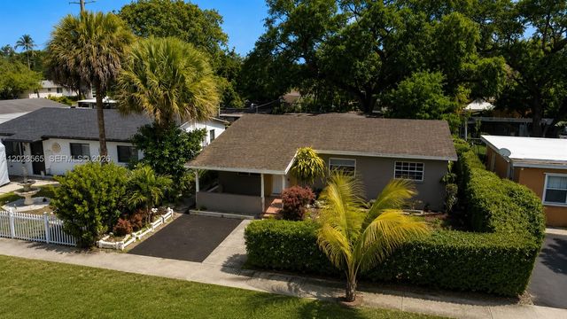1380 NE 153rd St, North Miami Beach, FL 33162