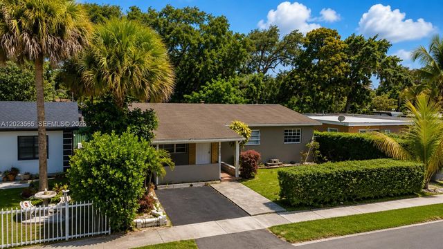 1380 NE 153rd St, North Miami Beach, FL 33162