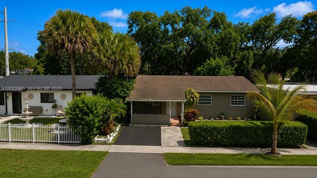 1380 NE 153rd St, North Miami Beach, FL 33162