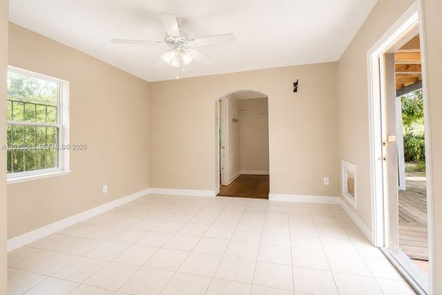 1380 NE 153rd St, North Miami Beach, FL 33162
