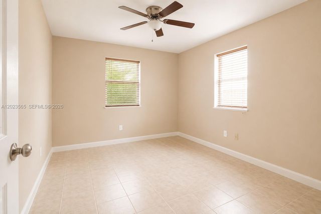 1380 NE 153rd St, North Miami Beach, FL 33162