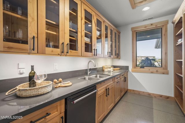 2960 Oasis Springs Road, Minden, NV 89423