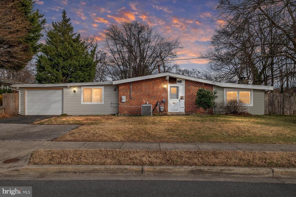 214 SAINT JAMES DR, Glen Burnie, MD 21061