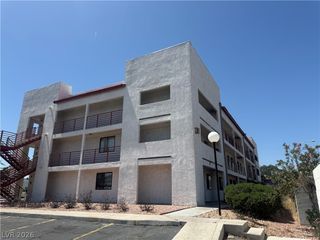 1381 East University Avenue 312, Las Vegas, NV 89119