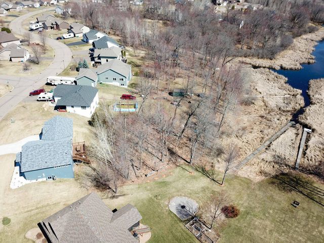 575 Elins Lake Road SE, Cambridge, MN 55008