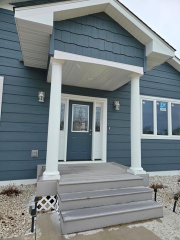 575 Elins Lake Road SE, Cambridge, MN 55008